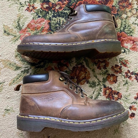 amazing brown dr martens short boots